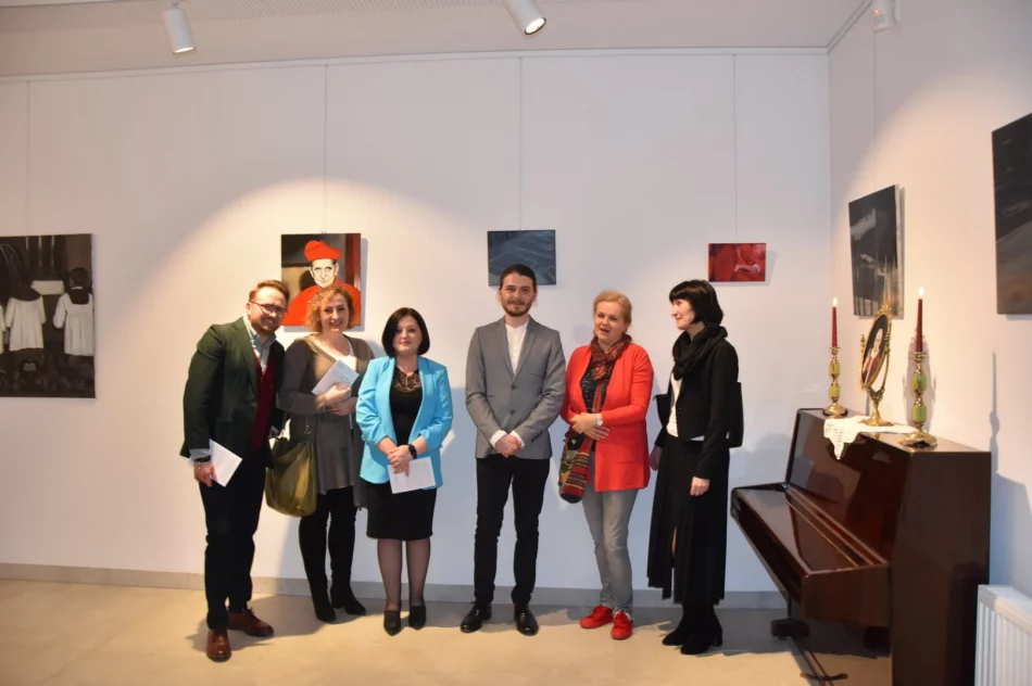 W czwartek 28 kwietnia w Miejskiej Galerii Sztuki odbył się wernisaż wystawy Damiana Wróbla pod tytułem ,,Uczta’’ - zdjęcie 5