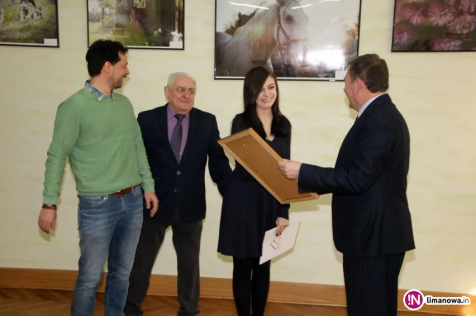 Wręczenie nagród laureatom III Konkursu Fotograficznego - zdjęcie 3