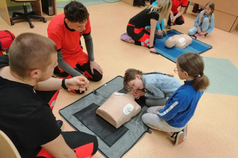 Studenci przeprowadzili szkolenie dla uczniów - zdjęcie 5