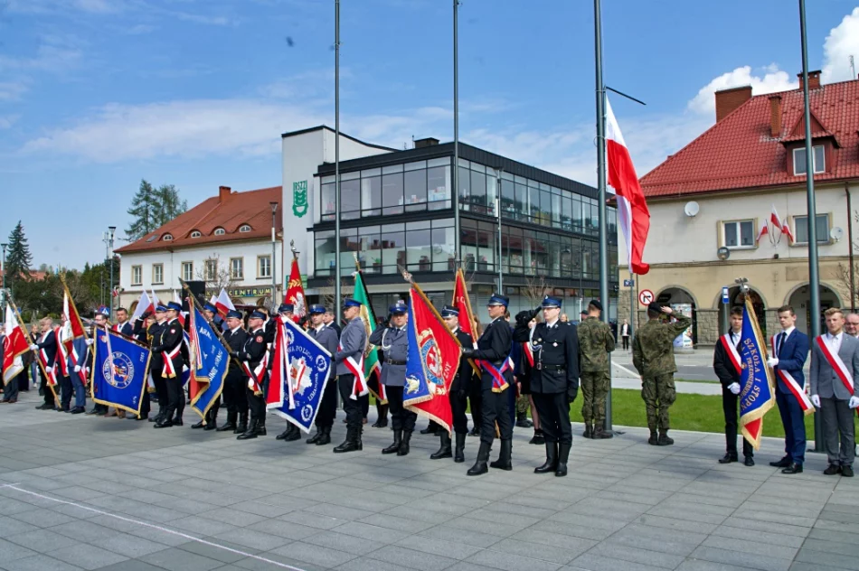 "Możemy zobaczyć co się dzieje, gdy kraj nie jest wystarczająco silny" - zdjęcie 11