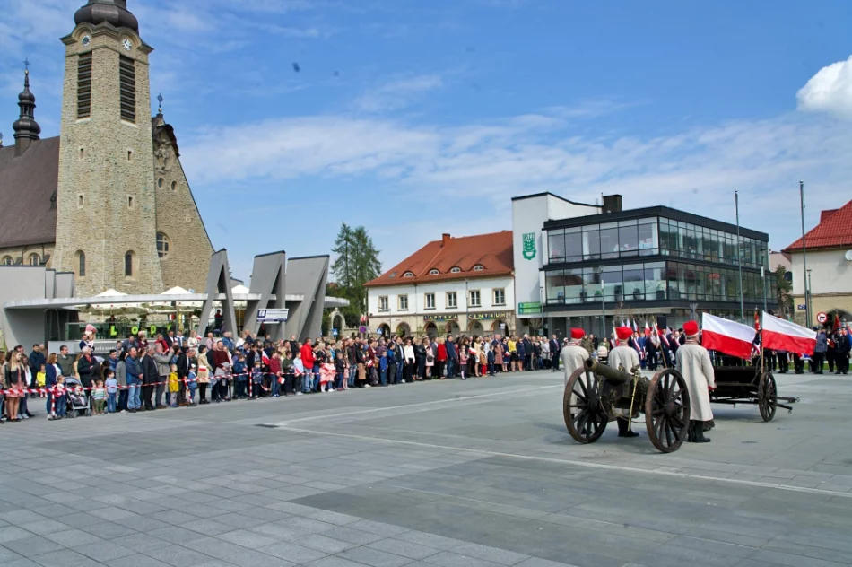 "Możemy zobaczyć co się dzieje, gdy kraj nie jest wystarczająco silny" - zdjęcie 15
