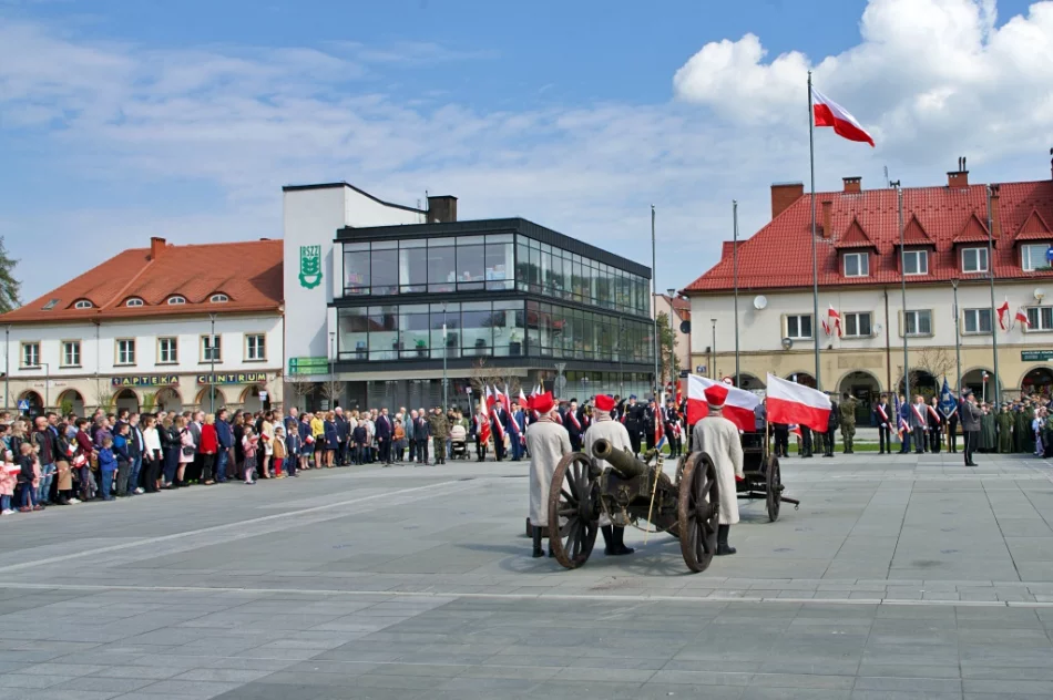"Możemy zobaczyć co się dzieje, gdy kraj nie jest wystarczająco silny" - zdjęcie 17