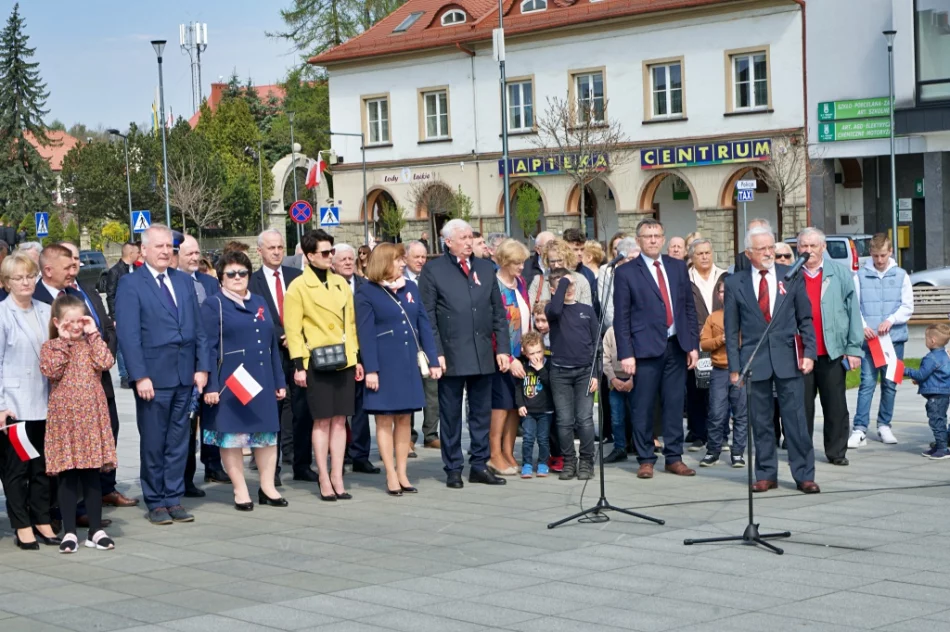 "Możemy zobaczyć co się dzieje, gdy kraj nie jest wystarczająco silny" - zdjęcie 19