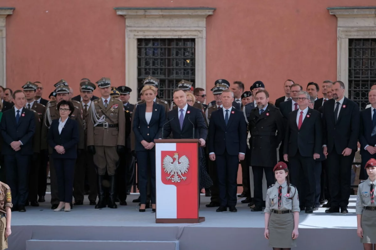 Prezydent: na stole między Polakami i Ukraińcami często leżała broń, teraz został położony chleb