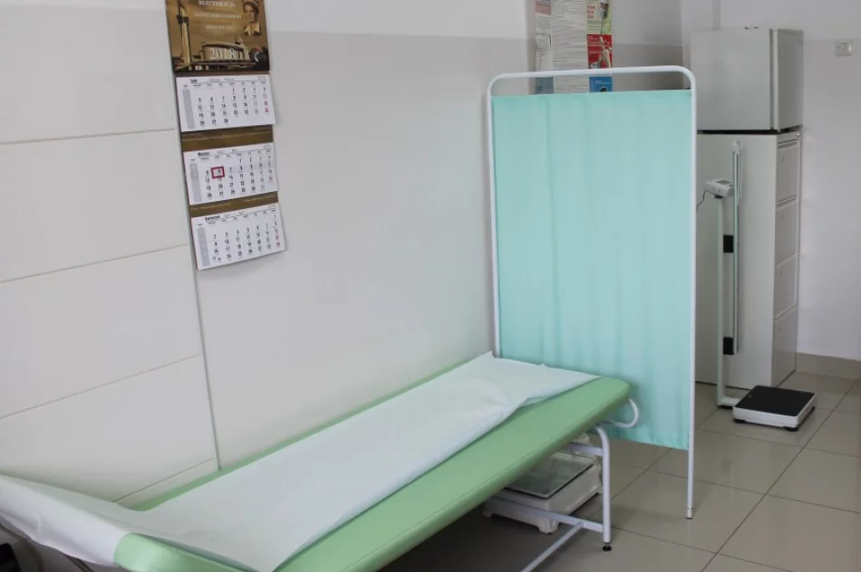 Doposażenie gabinetów profilaktyki zdrowotnej w szkołach - zdjęcie 3