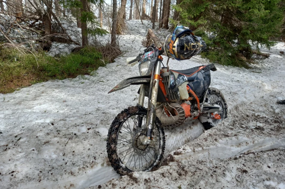 Wjechali na crossach do parku narodowego, majówkę skończyli z mandatami - zdjęcie 2