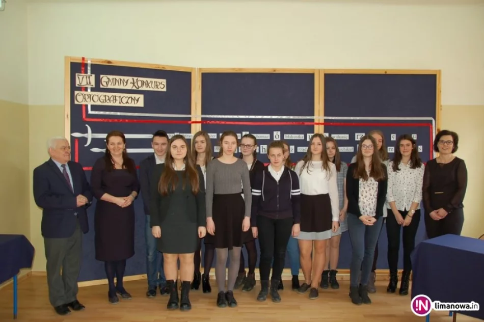 Patriotycznie na VII Gminnym Konkursie Ortograficznym - zdjęcie 4