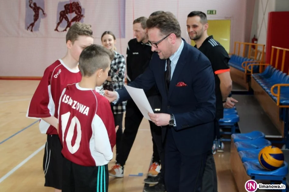 Za nami mistrzostwa gminy Limanowa w mini piłce siatkowej! - zdjęcie 4
