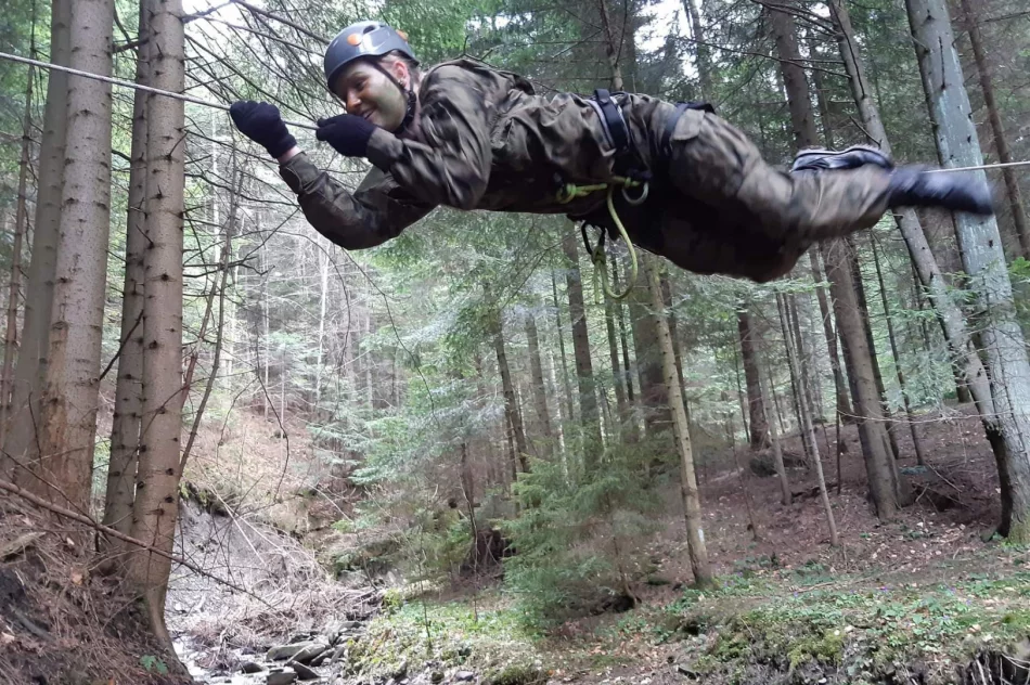 Trwa obóz szkoleniowy klas wojskowych - zdjęcie 4