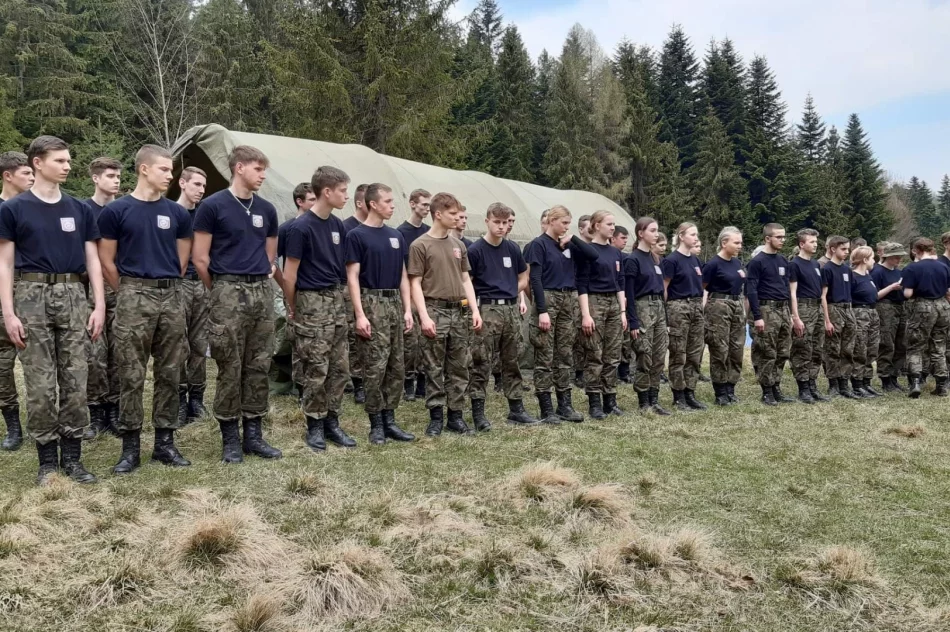 Trwa obóz szkoleniowy klas wojskowych - zdjęcie 16