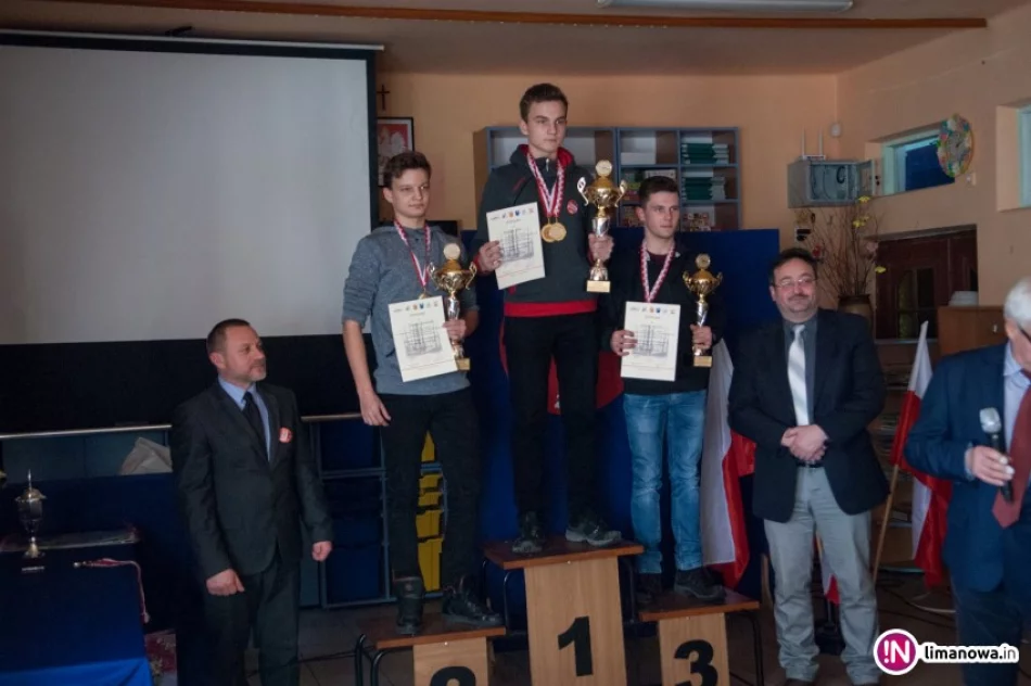 V Turniej Strzelecki w Zespole Szkół w Barcicach z udziałem LOK Limanowa - zdjęcie 2