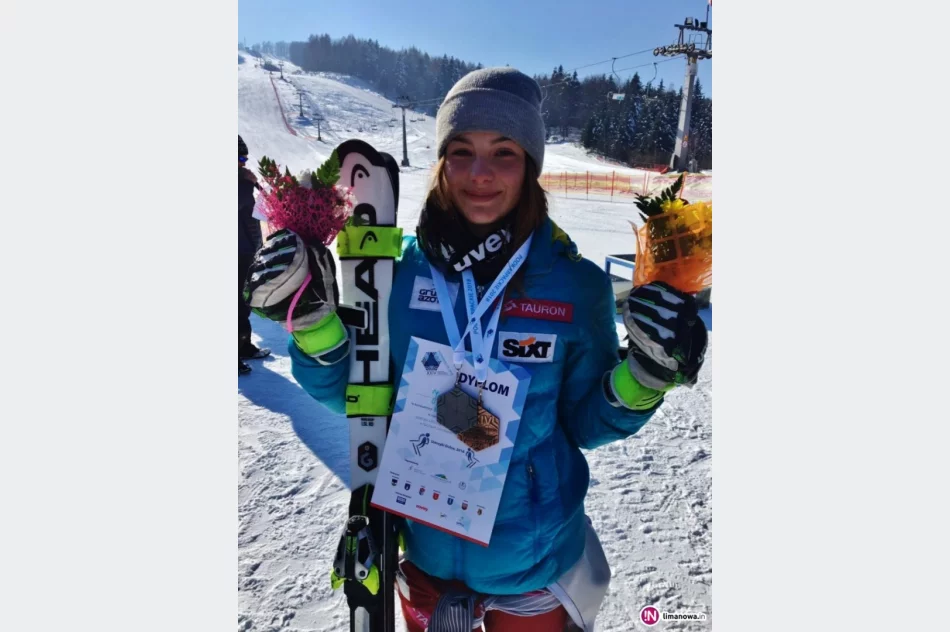 Potrójne podium Julii Włodarczyk na Mistrzostwach Polski Juniorów - zdjęcie 2