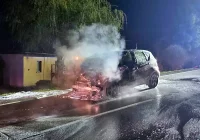 Samochód stanął w płomieniach - zdjęcie główne