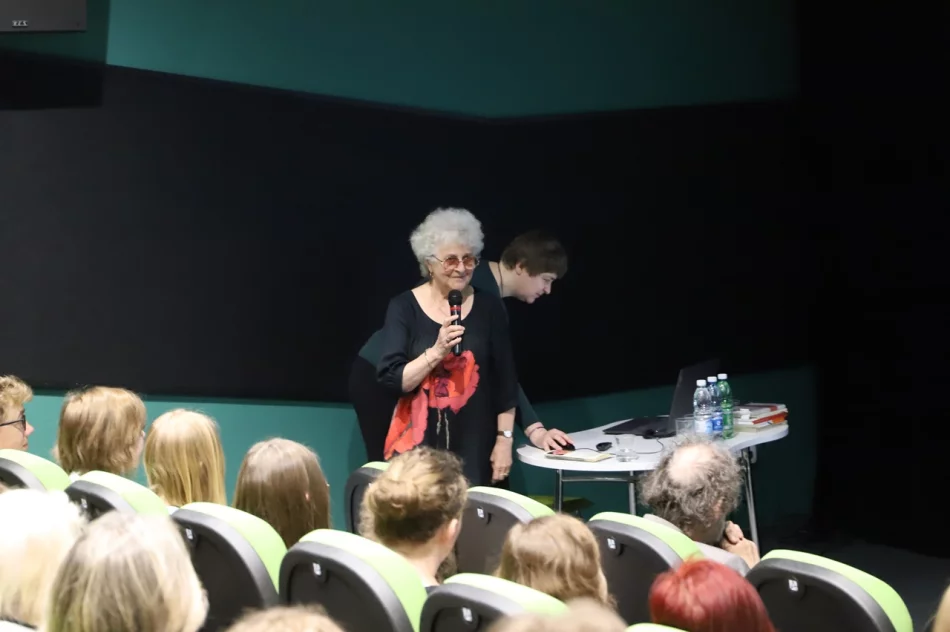 Rozstrzygnięcie konkursu plastycznego „W kręgu poezji i prozy lagrowej więźniarek KL Ravensbrück” - zdjęcie 4