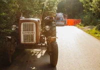 Mężczyzna zginął przygnieciony przez ciągnik - zdjęcie główne