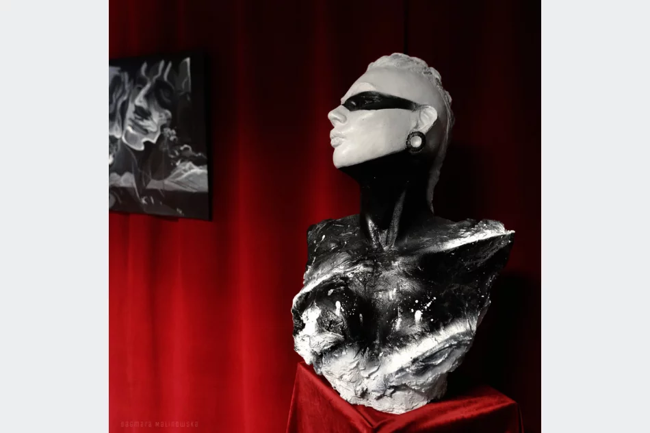 Wernisaż prac multidyscyplinarnej artystki - zdjęcie 2