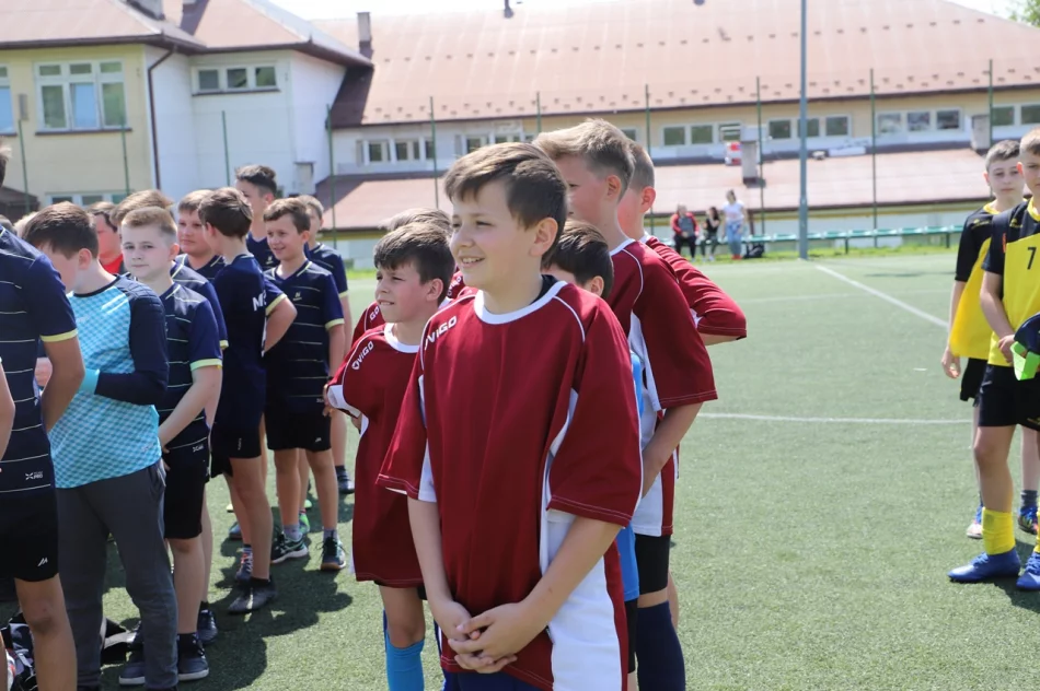 Chłopcy z Młynnego Mistrzami Gminy Limanowa w Piłce Nożnej Dzieci - zdjęcie 6