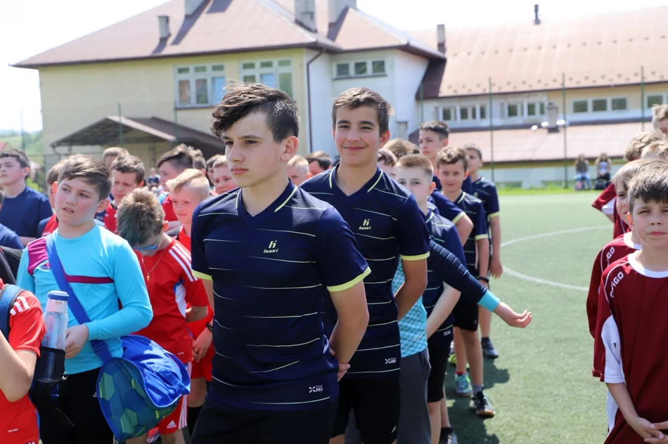 Chłopcy z Młynnego Mistrzami Gminy Limanowa w Piłce Nożnej Dzieci - zdjęcie 7