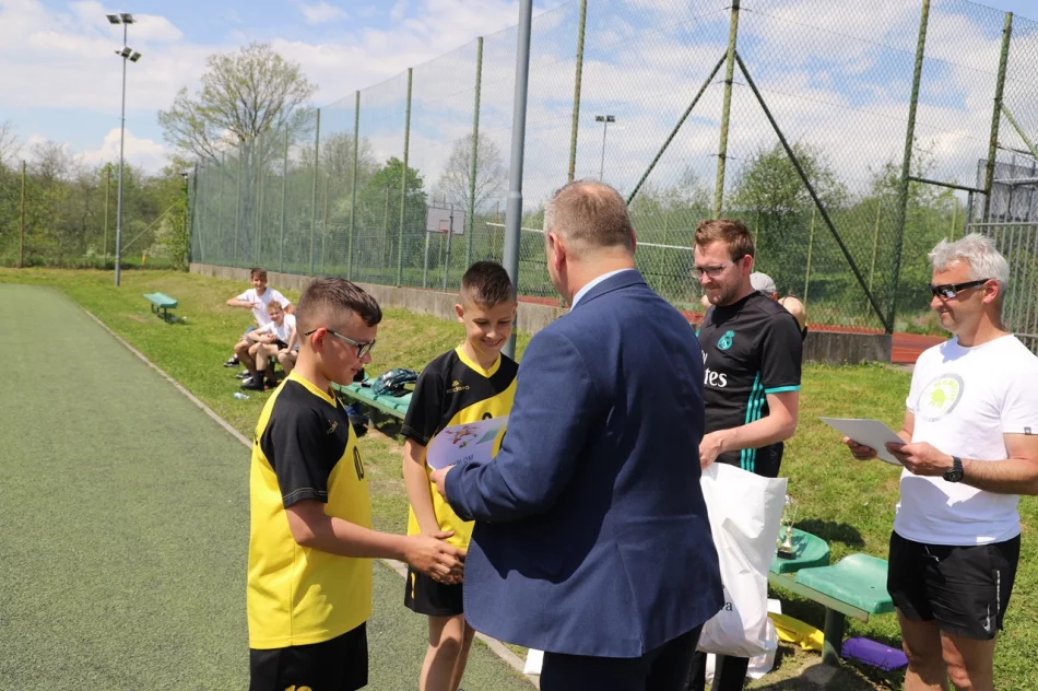 Chłopcy z Młynnego Mistrzami Gminy Limanowa w Piłce Nożnej Dzieci - zdjęcie 15