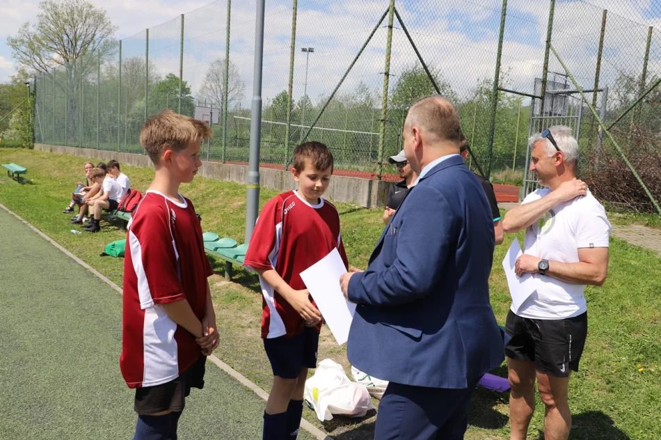 Chłopcy z Młynnego Mistrzami Gminy Limanowa w Piłce Nożnej Dzieci - zdjęcie 17