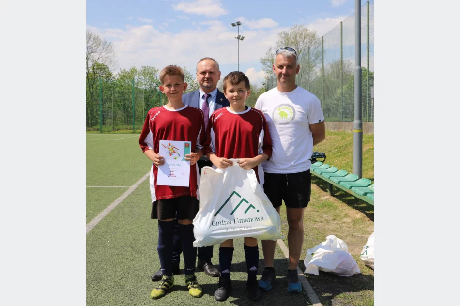 Chłopcy z Młynnego Mistrzami Gminy Limanowa w Piłce Nożnej Dzieci - zdjęcie 18