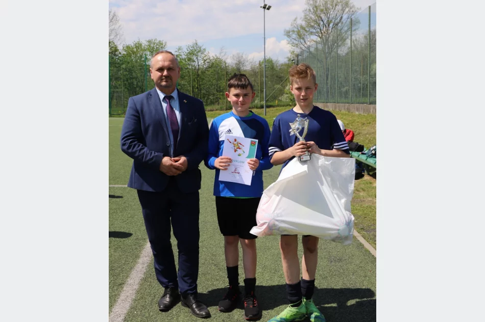 Chłopcy z Młynnego Mistrzami Gminy Limanowa w Piłce Nożnej Dzieci - zdjęcie 20