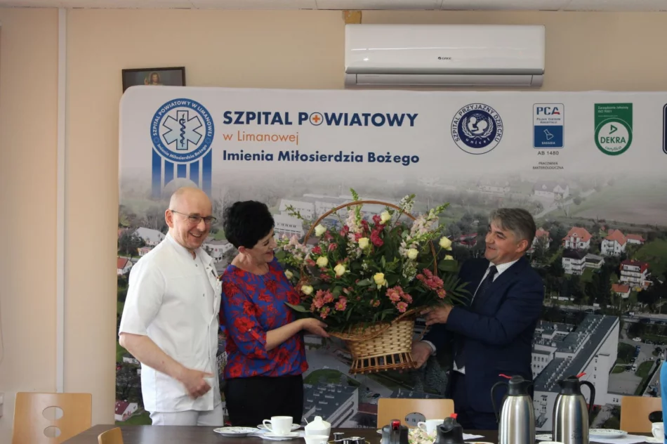 Kwiaty i życzenia dla pielęgniarek i położnych - zdjęcie 5