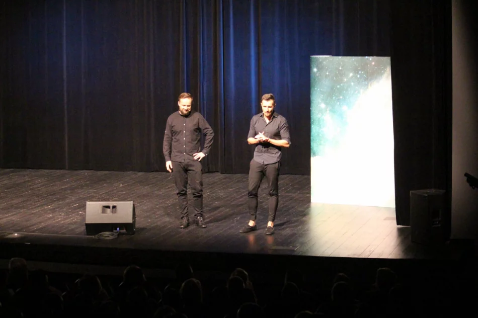 Popularni kabareciarze zabrali limanowian na "polską misję kosmiczną" - zdjęcie 2