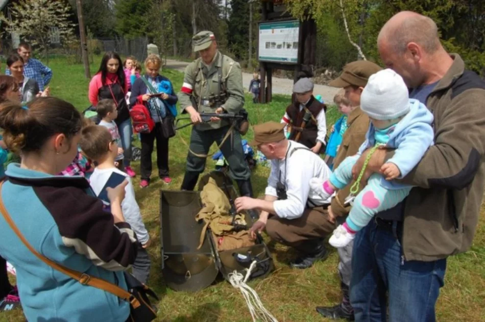Rekonstruktorzy działają już od dekady - dbają o partyzancką historię - zdjęcie 11