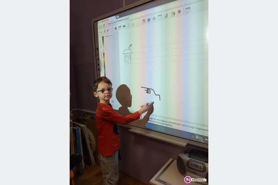 Tablica interaktywna w Miejskim Przedszkolu Nr 2 - zdjęcie 3