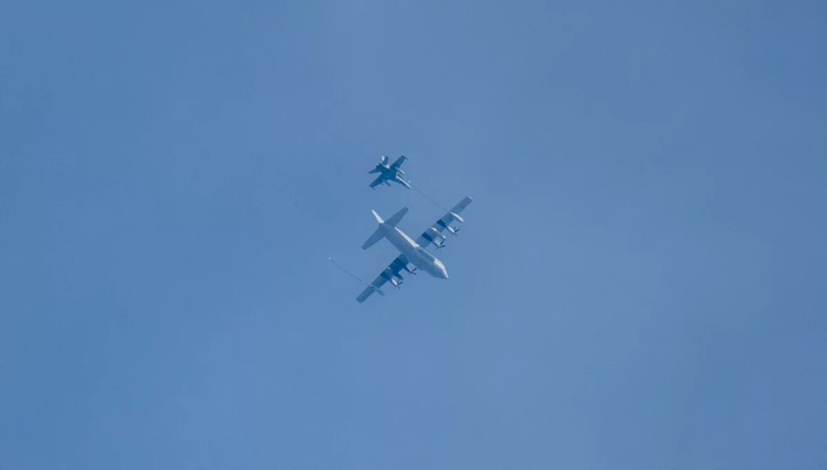 Tankowanie polskich samolotów wojskowych na niebie Beskidu Wyspowego