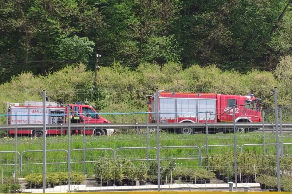 Groźnie wyglądające zderzenie pojazdów - zdjęcie 5