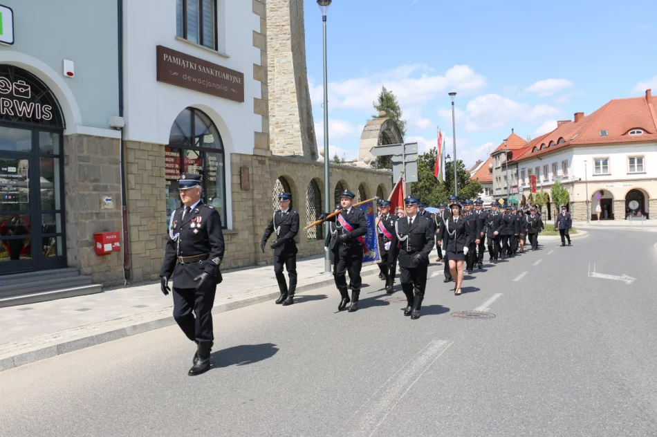 Strażackie święto na rynku - zdjęcie 16