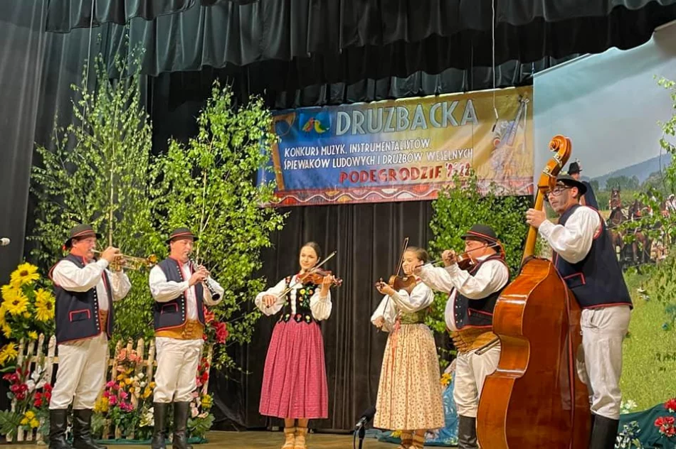 Sukcesy Zespołu „Limanowianie” podczas DRUZBACKI w Podegrodziu - zdjęcie 6