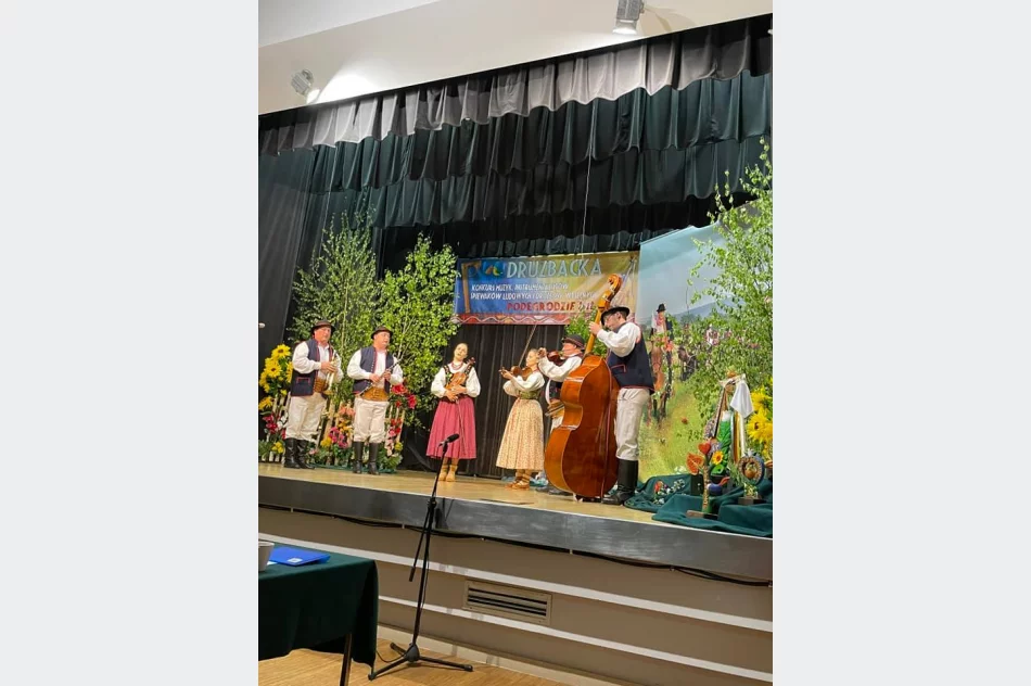 Sukcesy Zespołu „Limanowianie” podczas DRUZBACKI w Podegrodziu - zdjęcie 7