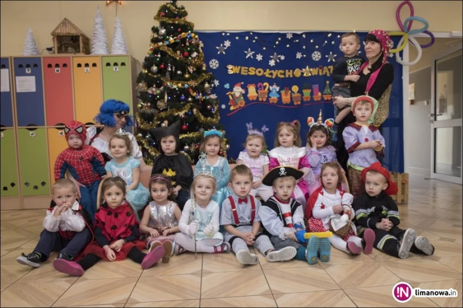 Bal karnawałowy w Miejskim Żłobku - zdjęcie 4
