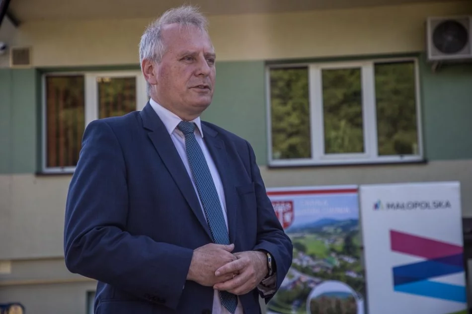  Zebrane książki trafiły dla mieszkańców Jodłownika - zdjęcie 4