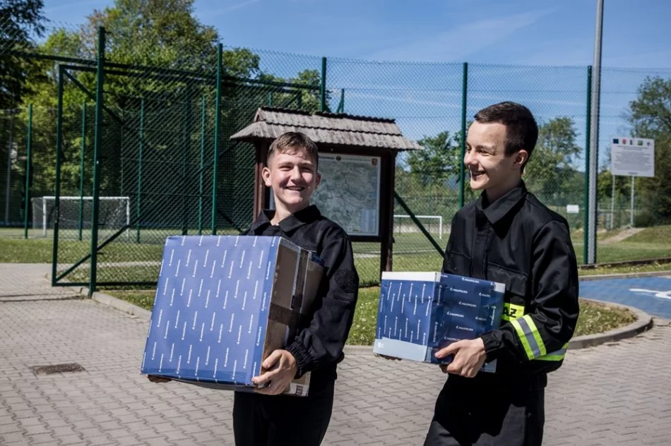  Zebrane książki trafiły dla mieszkańców Jodłownika - zdjęcie 6
