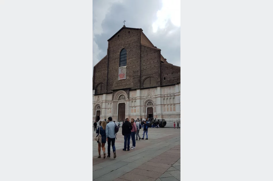 Uczniowie ze Szkoły Podstawowej Nr 1 w Starej Wsi polecieli do Bolonii w ramach programu Erasmus+ - zdjęcie 3