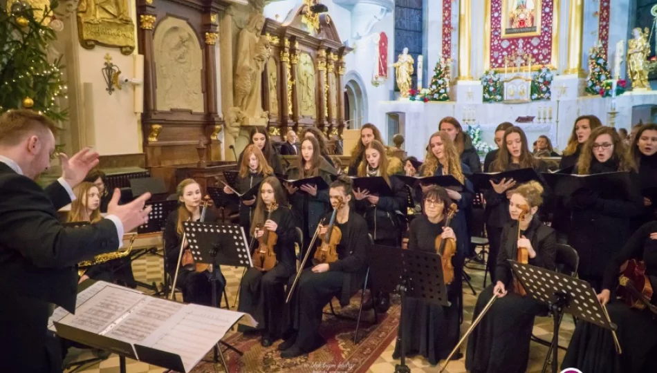 Kolędy wypełniły wnętrze limanowskiej Bazyliki – za nami koncert „Hej kolęda!” - zdjęcie 1