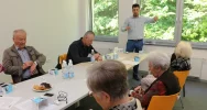 „Opaski bezpieczeństwa” trafiły do 100 seniorów z miasta Limanowa - zdjęcie 3
