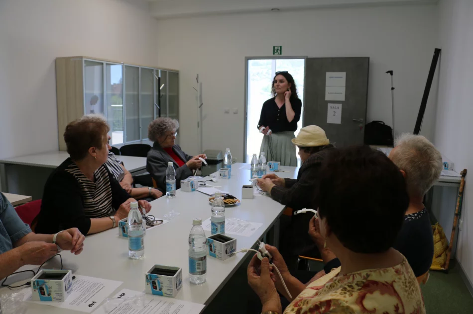 „Opaski bezpieczeństwa” trafiły do 100 seniorów z miasta Limanowa - zdjęcie 11