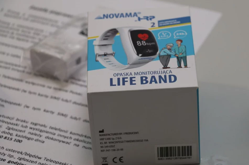 „Opaski bezpieczeństwa” trafiły do 100 seniorów z miasta Limanowa - zdjęcie 17