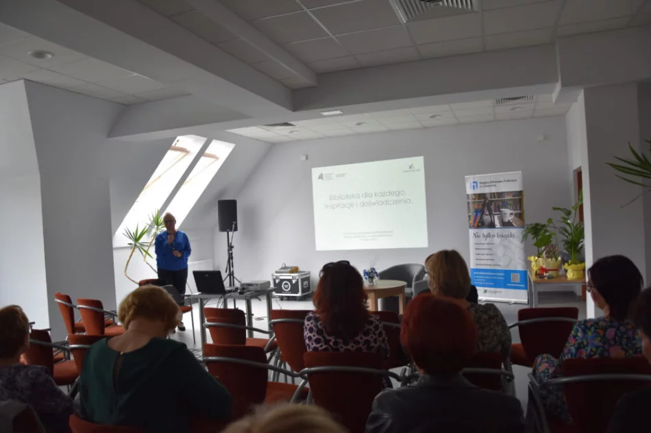 Jak co roku bibliotekarze spotkali się na konferencji - zdjęcie 13