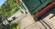 Motocykl zderzył się z ciągnikiem, 19-latek w szpitalu - zdjęcie 2
