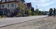 Motocykl zderzył się z ciągnikiem, 19-latek w szpitalu - zdjęcie 3