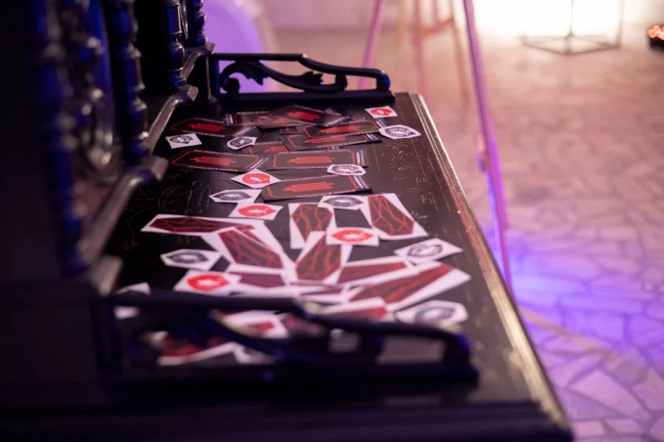 Wyjątkowa oprawa nocnego wernisażu - zdjęcie 18