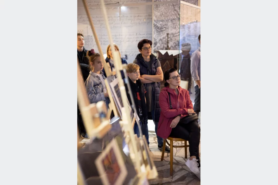 Wyjątkowa oprawa nocnego wernisażu - zdjęcie 16