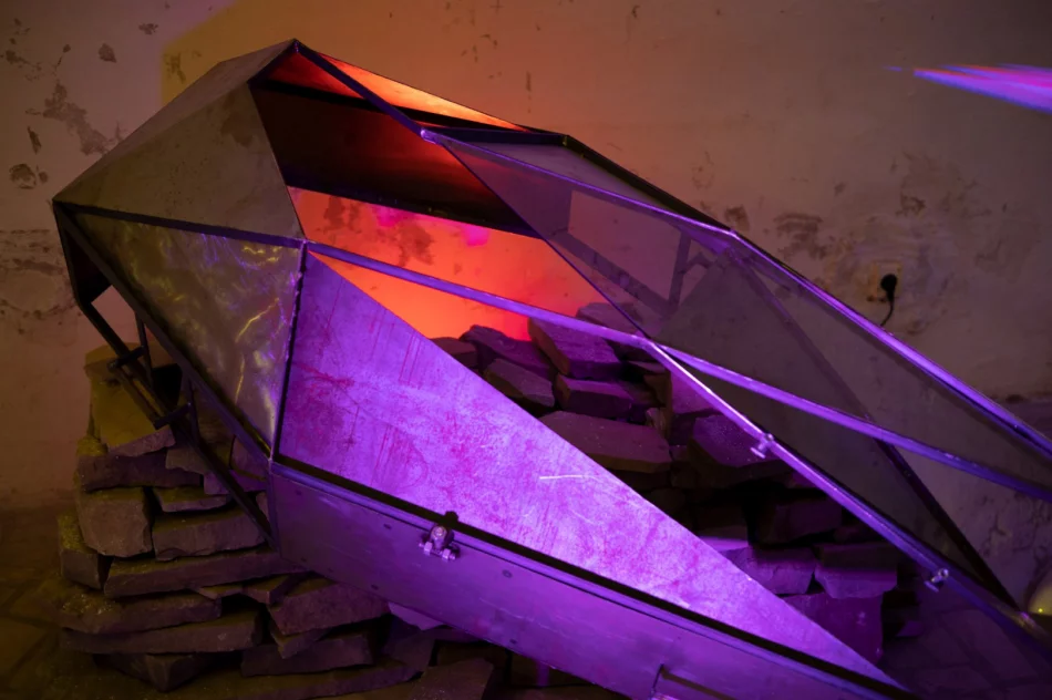 Wyjątkowa oprawa nocnego wernisażu - zdjęcie 10