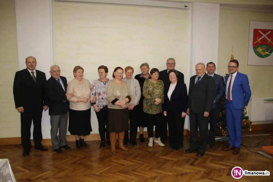 Przedświąteczne spotkanie z emerytowanymi pracownikami UG Limanowa - zdjęcie 2